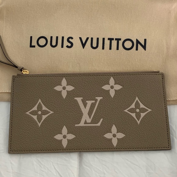 Louis Vuitton Felicie GM Pouchette Bag - Picture 10 of 12
